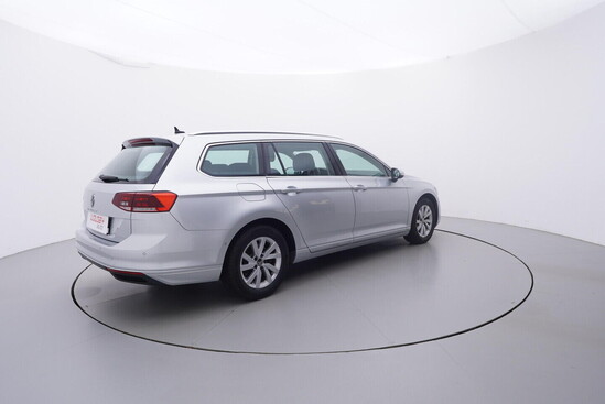 VOLKSWAGEN PASSAT VARIANT Business 2.0 TDI 110 kW automat, DPH_3