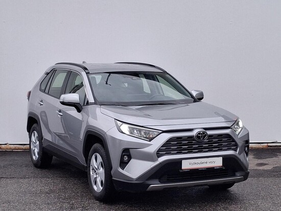 TOYOTA RAV4 Comfort 2.0 2.0 129 kW manuál_3