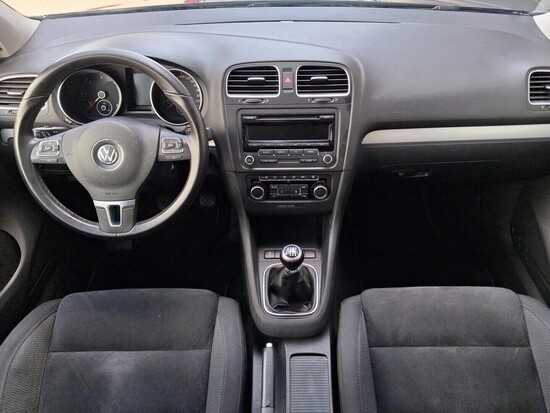 VOLKSWAGEN GOLF Highline 2.0 TDI 103 kW manuál_4