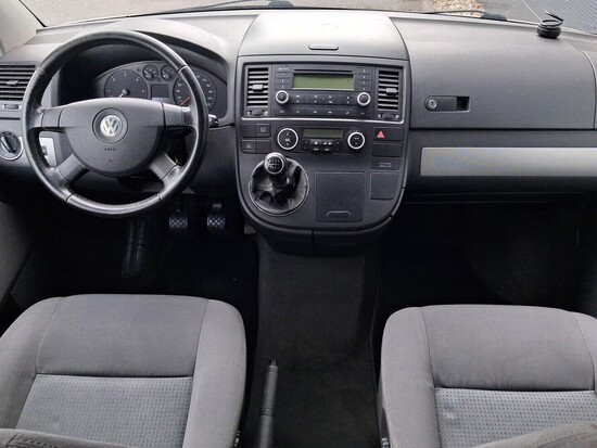 VOLKSWAGEN MULTIVAN Comfortline 2.5 TDI 96 kW manuál_4