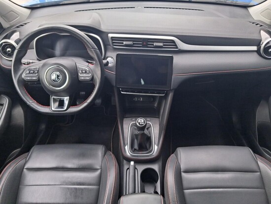 MG ZS Elegance 1.0 TGI 82 kW manuál_4
