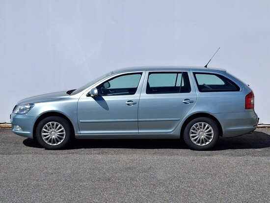 ŠKODA OCTAVIA Ambiente 1.4 TDI 90 kW automat_2