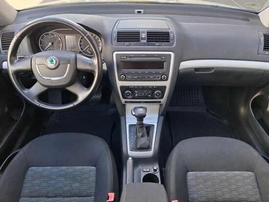 ŠKODA OCTAVIA Ambiente 1.4 TDI 90 kW automat_4