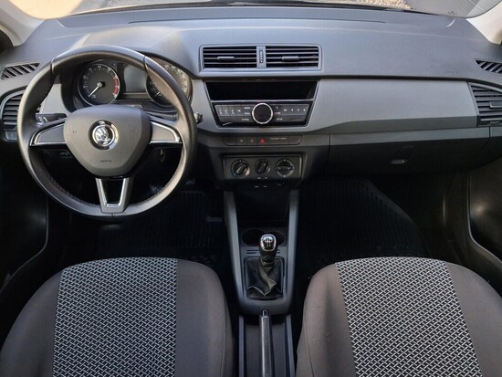 ŠKODA FABIA Ambiente 1.0 TSI 70 kW manuál_4