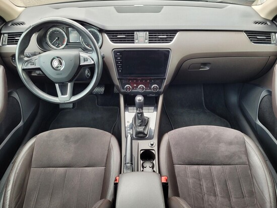 ŠKODA OCTAVIA L&K 2.0 TDI 135 kW automat_4