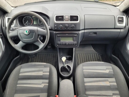 ŠKODA ROOMSTER Ambition 1.4 TSI 63 kW manuál_4