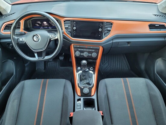 VOLKSWAGEN T-ROC 2.0 TDI 110 kW manuál_4