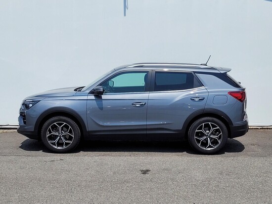 SSANG-YONG KORANDO 1.5 Turbo e-XGI 163 120 kW manuál_2
