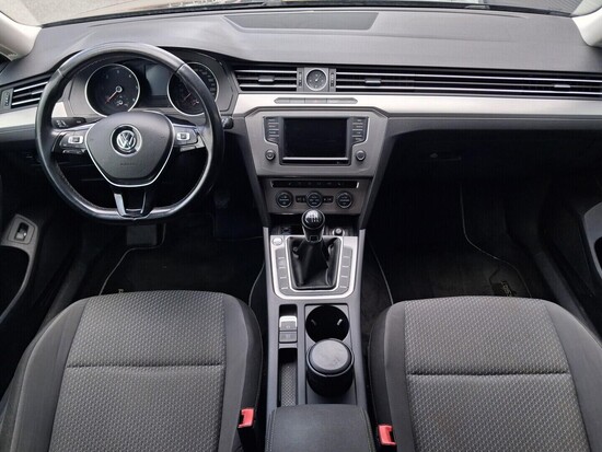 VOLKSWAGEN PASSAT Comfortline 2.0 TDI 110 kW manuál_4
