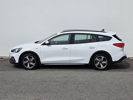 FORD FOCUS Titanium 2.0 TDCi 110 kW manuál_2