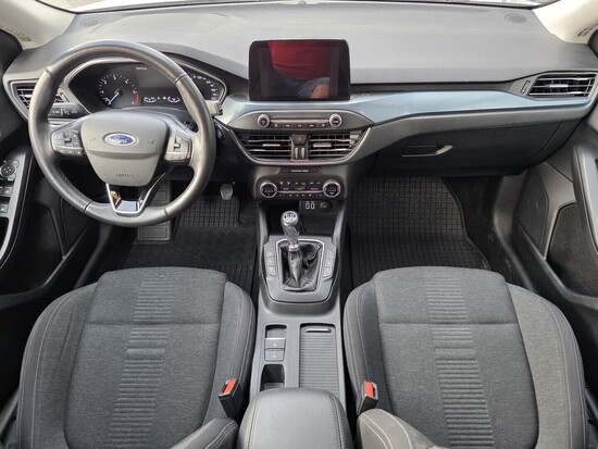 FORD FOCUS Titanium 2.0 TDCi 110 kW manuál_4