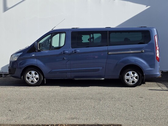 FORD TOURNEO CUSTOM Titanium 2.2 TDCi 114 kW manuál_2