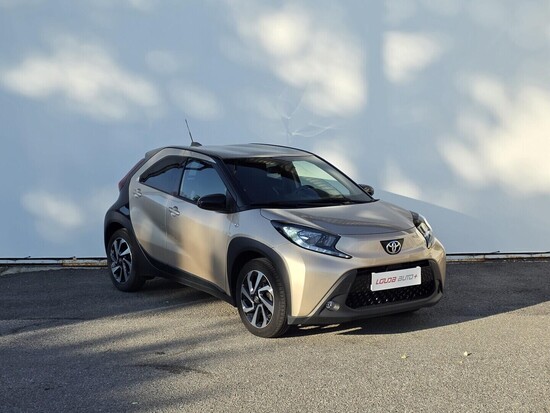 TOYOTA AYGO X Style 1.0 VVT-I 53 kW manuál_3
