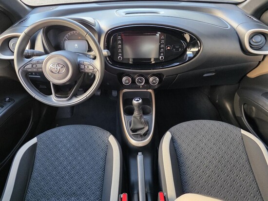 TOYOTA AYGO X Style 1.0 VVT-I 53 kW manuál_4