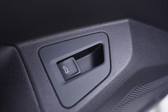 VOLKSWAGEN TOUAREG R Line 3.0 TDI 210 kW automat, DPH_5
