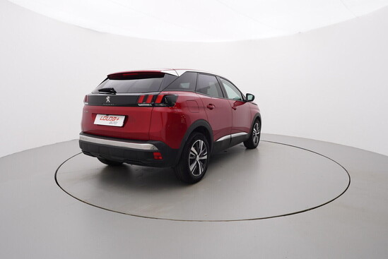 PEUGEOT 3008 Allure 1.2 PureTech 96 kW automat_3