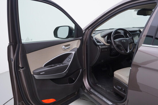 HYUNDAI GRAND SANTA FE Luxury 2.2  145 kW automat_4