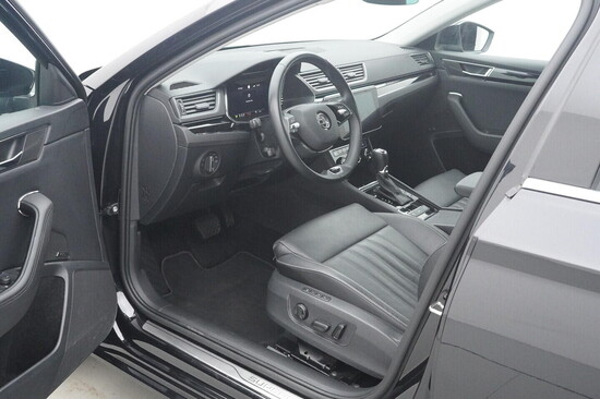 ŠKODA SUPERB L&K 2.0 TDI 147 kW automat, DPH_4