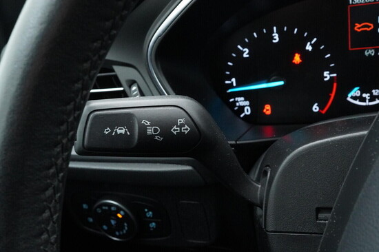 FORD FOCUS Titanium 1.5  88 kW manuál, DPH_5