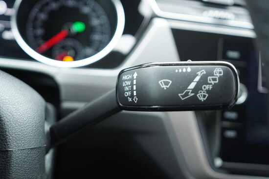VOLKSWAGEN TOURAN Business 2.0 TDI 85 kW automat, DPH_5