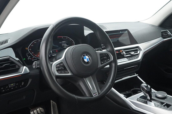 BMW 330  2.0  190 kW automat_5