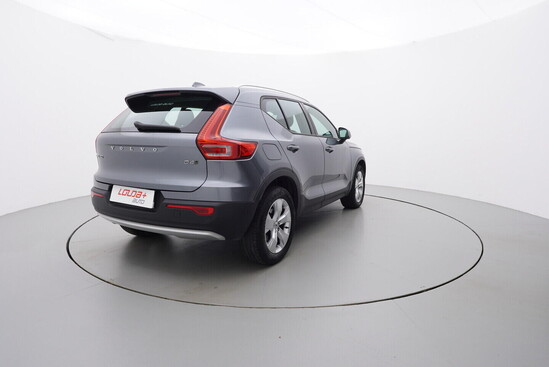VOLVO XC40 INSCRIPTION 2.0 D4 140 kW automat_3