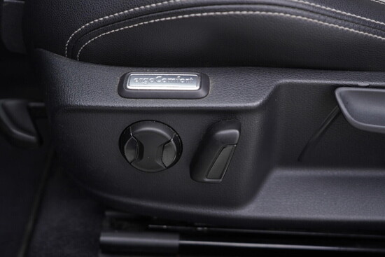 VOLKSWAGEN PASSAT VARIANT Carat 2.0 TDI 140 kW automat_5