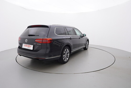 VOLKSWAGEN PASSAT Highline 2.0 TDI 140 kW automat_3