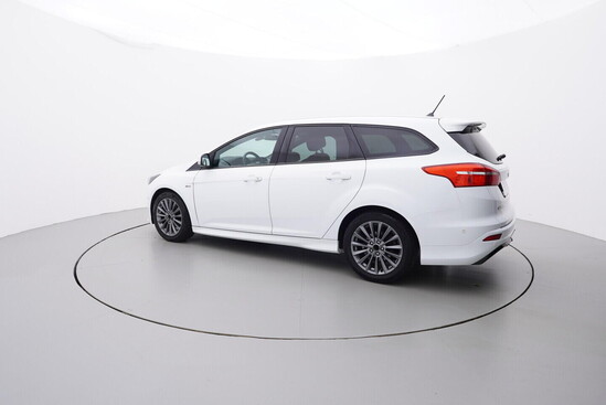 FORD FOCUS ST-line 1.5  88 kW manuál_2