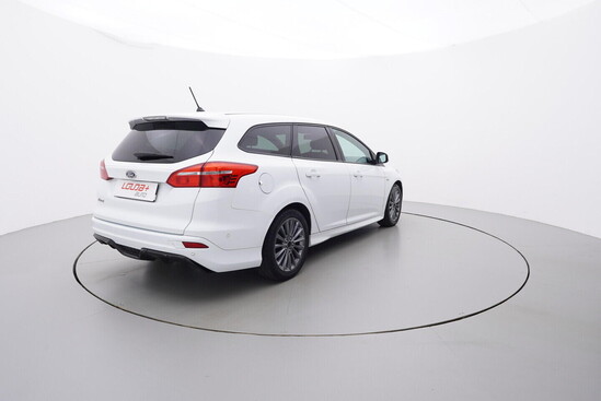 FORD FOCUS ST-line 1.5  88 kW manuál_3