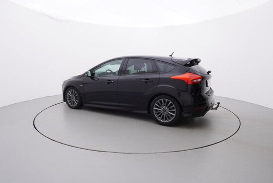 FORD FOCUS ST-line 2.0  110 kW manuál_2