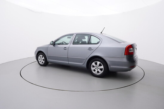 ŠKODA OCTAVIA Ambiente 1.6 TDI 77 kW automat_2