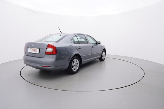 ŠKODA OCTAVIA Ambiente 1.6 TDI 77 kW automat_3
