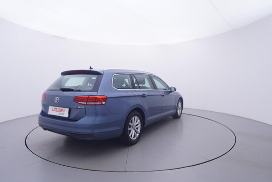 VOLKSWAGEN PASSAT VARIANT Comfortline 1.6 TDI 88 kW manuál_3