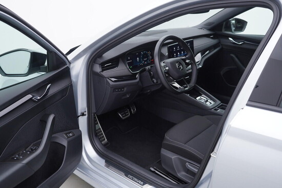 ŠKODA OCTAVIA SportLine 2.0 TDI 110 kW automat, DPH_4