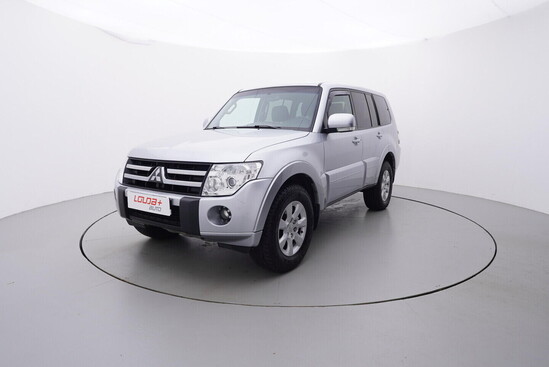 MITSUBISHI PAJERO  3.2  147 kW manuál_1