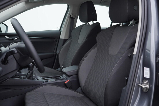 ŠKODA OCTAVIA Ambition 1.5 TSI 110 kW manuál, DPH_5