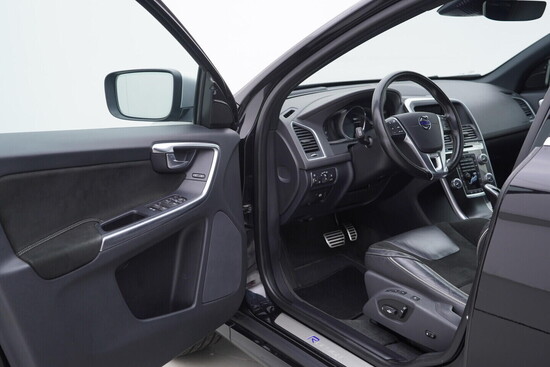VOLVO XC60  2.0  140 kW automat_4