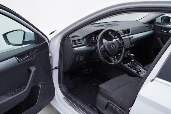 ŠKODA SUPERB Bussines 2.0 TDI 110 kW automat_4