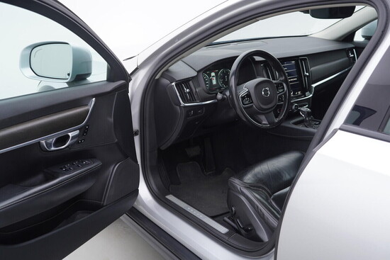 VOLVO V90 Cross Country 2.0  173 kW automat, DPH_4