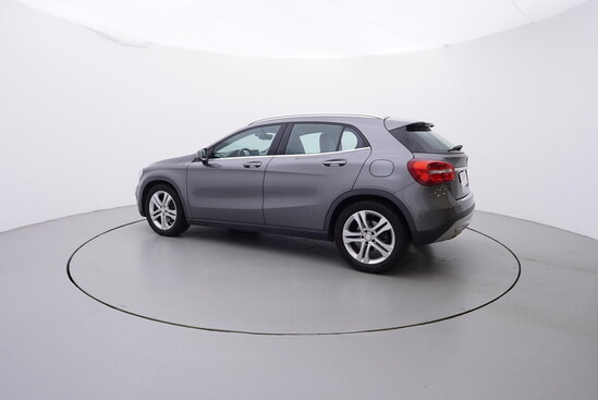 MERCEDES-BENZ GLA Urban 2.0  155 kW automat_2