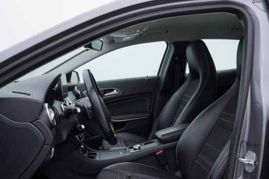 MERCEDES-BENZ GLA Urban 2.0  155 kW automat_5
