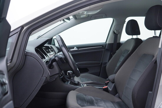 VOLKSWAGEN GOLF Highline 1.4 TSI 92 kW automat_5
