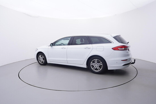FORD MONDEO Titanium 2.0  110 kW manuál_2