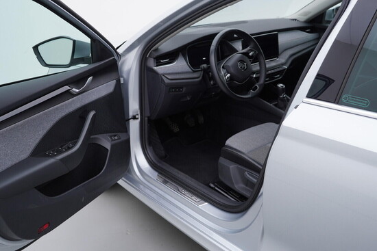 ŠKODA OCTAVIA Top Selection 1.5 TSI 110 kW manuál, DPH_4
