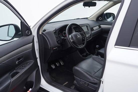 MITSUBISHI OUTLANDER 2.3 110 kW manuál_4