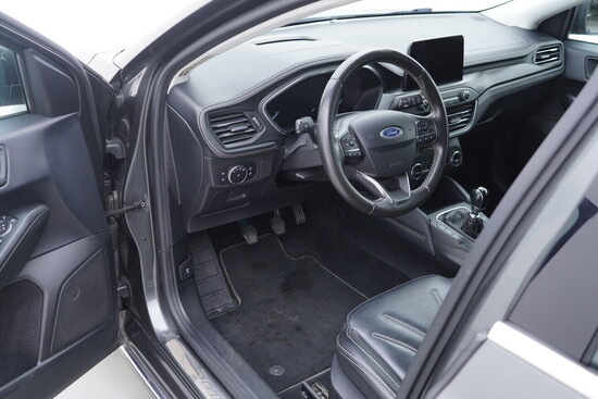 FORD FOCUS Vignale 1.0  92 kW manuál_4