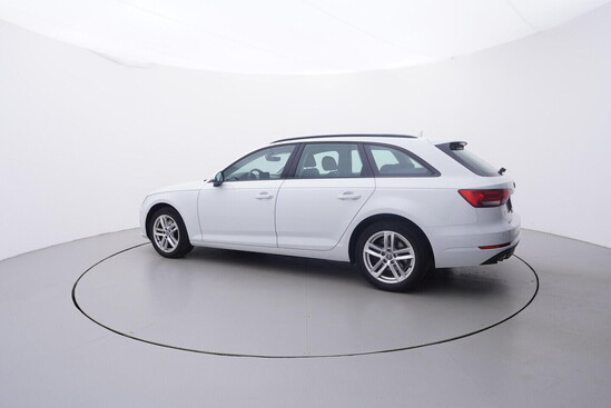 AUDI A4 AVANT Ultra 2.0 TDI 110 kW automat_2