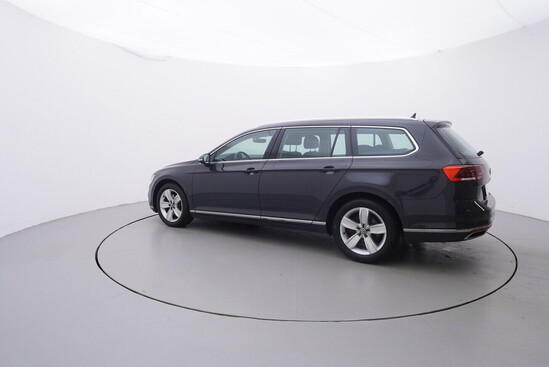 VOLKSWAGEN PASSAT Elegance 2.0 TDI 110 kW automat_2