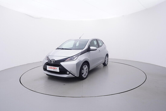 TOYOTA AYGO X-Play Team D 1.0  51 kW manuál_1